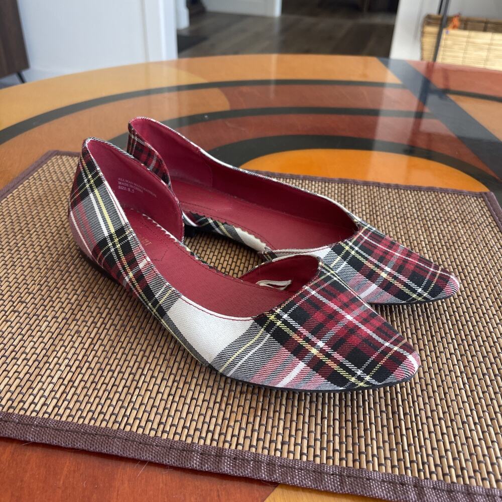 Isaac Mizrahi D'orsay Flat Red Tartan Plaid Flats Size 8.5 Holiday Preppy Comfy